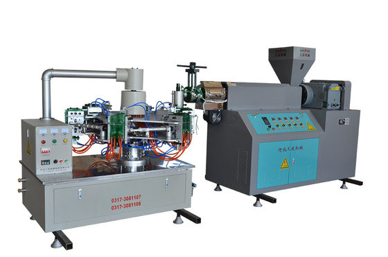คุณภาพ  6 Station Automatic Bottle Making Machine 1.5kw Blow Molding Equipment 1000pcs/H โรงงาน