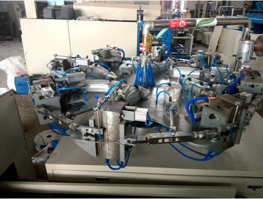 0.7Mpa 6 สถานีเครื่องอัดรีดขวดพลาสติกเป่า 15kw