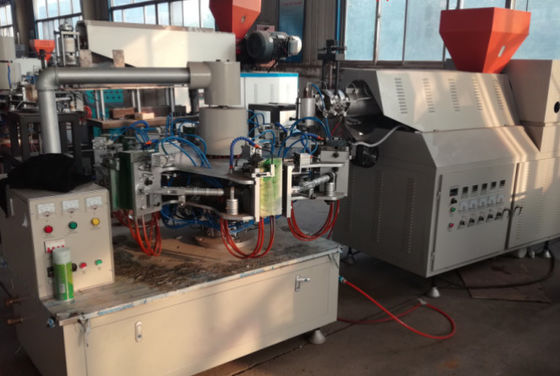 13r / นาที 1 ลิตรเครื่องเป่าขวดพลาสติก 0.7Mpa เครื่องทำขวด 2500 ชิ้น / H