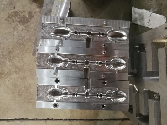 แม่พิมพ์เป่าขวดของเหลว 1000ml S136 HDPE 6 Cavity
