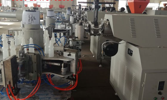 เครื่องเป่าขวดพลาสติก LDPE 1 ลิตร 2000 กก. เครื่องทำขวดพีวีซี 8 สถานี