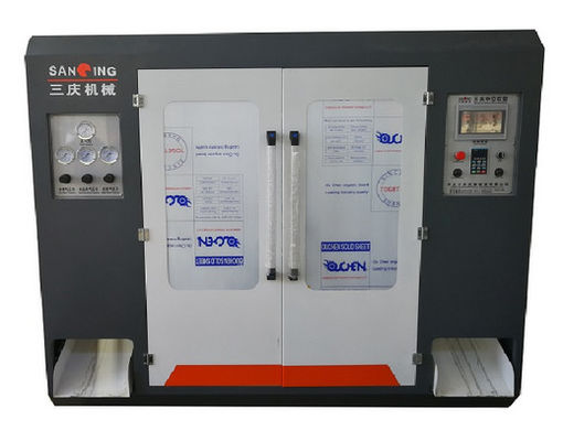 ขวดฆ่าเชื้อ 4kN เครื่องเป่าขวดพลาสติก HDPE 50 กก. / ชม. 2300 กก.