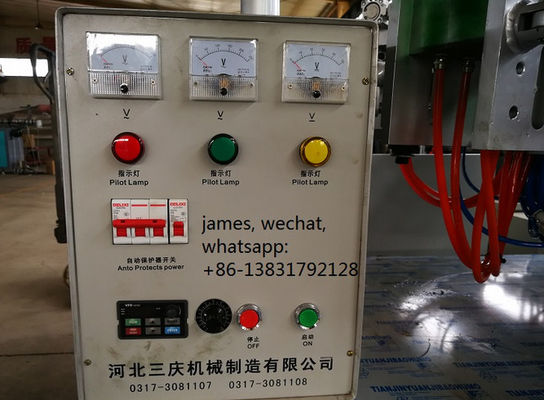 HDPE 6 Moulds Extrusion Blow Moulding Machine อัตโนมัติสำหรับขวดพลาสติก