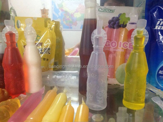 หลอดพลาสติกป๊อปน้ำแข็ง 1 ลิตรเครื่องเป่าขวดพลาสติก 6 แม่พิมพ์โรตารี่อัตโนมัติอย่างเต็มที่