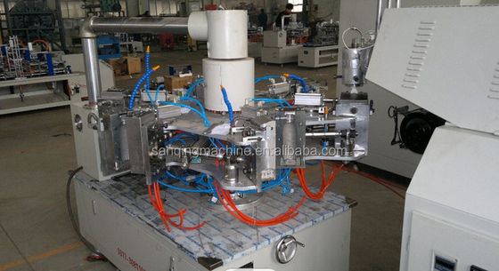 เครื่องเป่าขวดพลาสติกแบบหมุน Hdpe / Ldpe 2/4/6/8 Moulds
